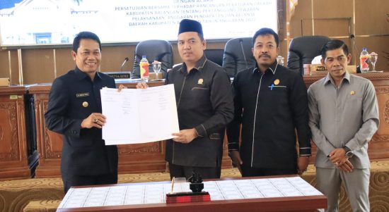 DPRD Balangan menggelar rapat paripurna di kantor DPRD setempat. (Kalimantanlive.com/Kamil)