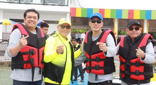 Untuk menambah keakraban dan tali silaturahmi antara BUMD dan pemerintah daerah, Direktur Utama Bank Kalsel Pusat dan Pimpinan Kepala Cabang 13 Kabupaten / Kota mengelar Family Gathering dengan Pemkab Kotabaru. (Kalimantanlive.com/Diskominfo