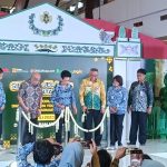 Dinas Koperasi dan UKM (DISKOPUKM) Daerah Istimewa Yogyakarta (DIY) menggelar event dengan menggandeng UMKM Jogja, bertempat di Provinsi Kalimantan Selatan (Kalsel), Duta Mall Kota Banjarmasin, dimulai tanggal 21-23 Juli 2023. Kalimantanlive.com/Ilham)