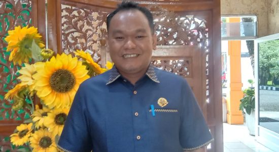 Ketua Komisi II DPRD Kabupaten Kotabaru Awaludin S. Hut (Kalimantanlive.com/Siti Rahmah)