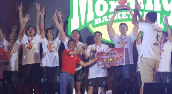 Rangkaian kegiatan Turnamen Kapolresta Cup 2023 Vol II Basket Ball dalam rangka memperingati hari Bhayangkara ke-77, secara resmi telah ditutup hari ini, Jumat (7/7/23) sore. (Kalimantanlive.com/Ilham)