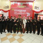 Polres Kotabaru menggelar Syukuran Hari Bhayangkara ke-77 Tahun 2023 yang berlangsung di Gedung Ops room Setda Kotabaru. Sabtu (1/7/2023) (Kalimantanlive.com/Siti Rahmah)