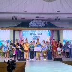 Wali Kota Banjarmasin Ibnu Sina, dan Ketua TP-PKK Kota Banjarmasin Wasilah foto bersama Nanang Galuh Banjar Kota Banjarmasin Tahun 2023 terpilih. (Kalimantanlive.com/Ilham)