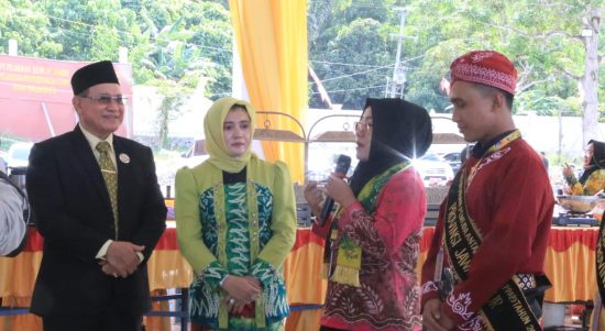 Bupati Kotabaru H. Sayed Jafar menyambut baik pertukaran pemuda antar provinsi tahun 2023 zona tengah Kalimantan Selatan Kabupaten Kotabaru sebanyak 35 orang di 35 provinsi Se Indonesia yang berlangsung di wisata jetski Teluk Mesjid, Kamis (06/07/2023) (Kalimantanlive.com/Diskominfo)
