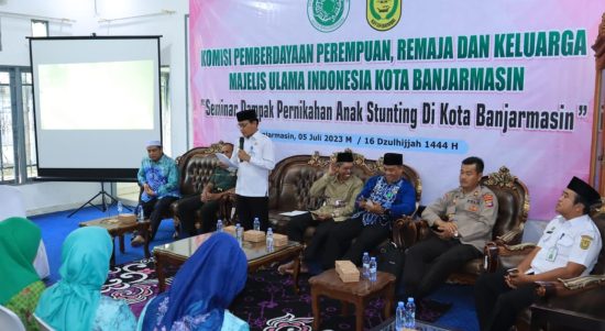 Komisi Pemberdayaan Perempuan, Remaja dan Keluarga Majelis Ulama Indonesia (MUI) Kota Banjarmasin menggelar kegiatan Seminar, Dampak Pernikahan Anak Stunting. (Kalimantanlive.com/Ilham).
