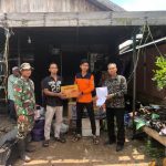 Sedikitnya dua buah milik warga di Jalan Menteri Empat, Gang Mujahidin RT 25 RW 9 Kelurahan Keraton, Kecamatan Martapura, Kabupaten Banjar, terbakar pada Sabtu (5/8/2023) tengah malam dan langsung diberikan bantuan. (Kalimantanlive.com)