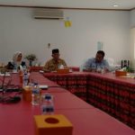 Pemerintah Daerah Kabupaten Kotabaru melalui Badan Pendapatan Daerah Kabupaten Kotabaru bersama UPPD setempat memberikan evaluasi pungutan perpajakan daerah ke perusahaan Indocement Tunggal Prakarsa yang berada di desa Tarjun Kecamatan Kelumpang Hilir Kabupaten Kotabaru. (Kalimantanlive.com/Siti Rahmah)