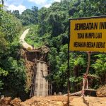 Rambu peringatan yang sudah dipasang tim PUPR Tabalong (Kalimantanlive.com/ A Hidayat)