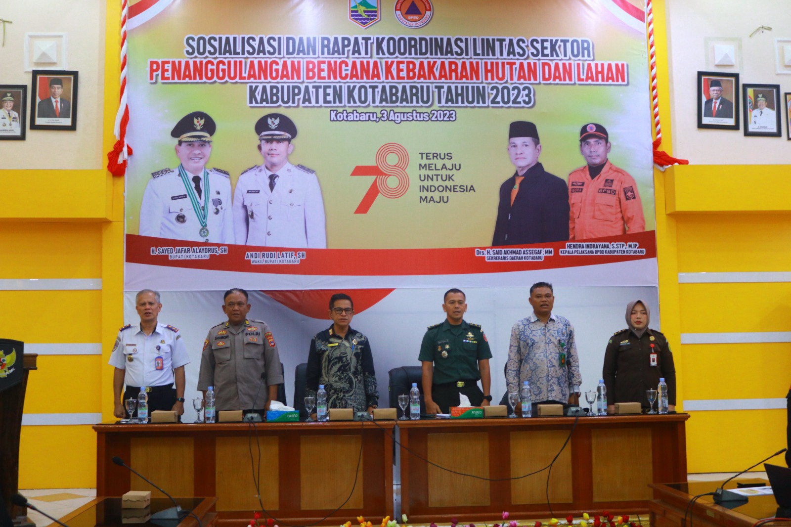 Badan Penanggulangan Bencana Daerah secara langsung menggelar sosialisasi Rapat Koordinasi Penaggulangan Bencana Kebakaran Hutan dan Lahan di Operation Room Sekretaria Daerah, Kamis ( 3/8/2023). (Kalimantanlive.com/Diskominfo).