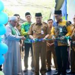 Pj Bupati HSS Hermansyah meresmikan Bank Kalsel Kantor Cabang Pembantu Nagara, Kabupaten Hulu Sungai Selatan. (Hms Bank Kalsel)