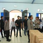Jajaran Polres Tabalong saat mengamankan proses Pelipatan surat suara