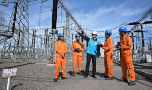 PT PLN (Persero) sukses membukukan keuntungan terbesar dalam sejarah perseroan dengan meraih laba bersih sebesar Rp22,07 triliun pada tahun 2023. (Humas PLN UIP3B)