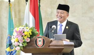 Wakil Gubernur Kalsel H Muhidin saat memberikan sambutan pada Rapat Paripurna di DPRD Kalsel, Senin (652024). (Humas DPRD Kalsel)