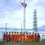 Semangat Tim PLN di Garis Depan Keandalan Listrik Dalam Menjaga Energi Untuk Kemajuan Kalimantan. (humas PLN)