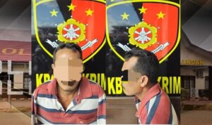 Foto Pelaku Pria Berinisial AR (48) yang Mencuri sebuah handphone milik warga di Desa Mantimin. (Kalimantanlive.comKamil)