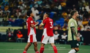 Dua pemain timnas Indonesia Rafael Struick dan Jay Idzes. (Fajarharapan.id)