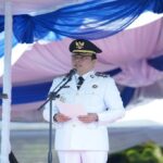 Bupati Tanah Bumbu, Andi Rudi Latif, saat menjadi Inspektur Upacara Hari Otonomi Daerah Ke-29 di Kabupaten Tanah Bumbu. (Kalimantanlive.com/Desy)