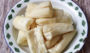 Ada beberapa kelompok yang tidak boleh makan singkong rebus. (Fajar Harapan)