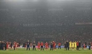 Timnas Indonesia menyanyikan lagu Tanah Airku. (Fajar Harapan)