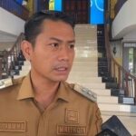 Wali Kota Banjarmasin, H. Muhammad Yamin HR, saat memberikan keterangan kepada wartawan. (Kalimantanlive.comKamil)