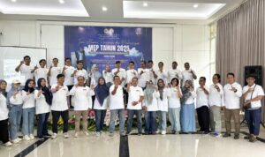 Momen kebersamaan dalam kegiatan outbound Temu Alumni MEP 2025.