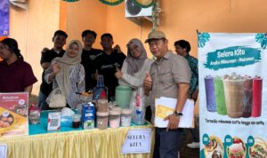 Kegiatan Bazar Mahasiswa Prodi Administrasi Bisnis Fisip ULM. (Kalimantanlive.com/Ilham)