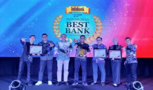 Bank Kalsel raih penghargaan di ajang 22nd Infobank-MRI BSEA 2025 yang digelar di Jakarta. (Bank Kalsel)