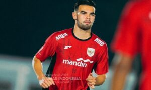 Jens Raven kala membela Timnas Indonesia. (Fajarharapan.id)