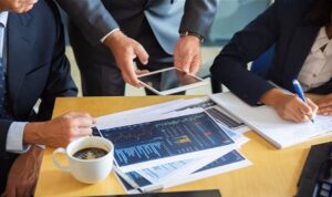 Transformasi digital menjadi kebutuhan mutlak bagi industri 4.0 yang menuntut perubahan. (Fajar Harapan)