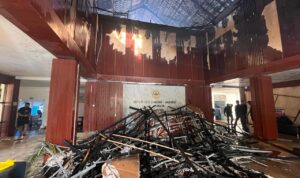 Kebakaran hanguskan bangunan gedung rektorat ULM Banjarmasin. (Kalimantanlive.com/Ilham)