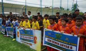 Suasana pembukaan Turnamen Bibie Cup II, Selasa (16/12/2025).(Foto : Medcentbjm)
