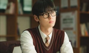 Aktor Korea Selatan, Hwang Minhyun saat memerankan karakter Youn Ga Min dalam serial “Study Group”.