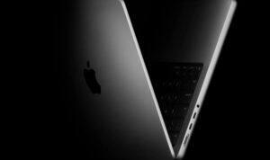 Ilustrasi - Tampilan MacBook Pro 14 inci dengan chip M5 yang baru.