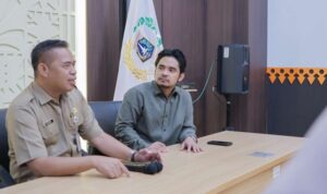 Ketua Komisi I DPRD Kalimantan Selatan H. Rais Ruhayat memimpin pembahasan penguatan peran dan kinerja DPRD di awal tahun 2026, Senin (12126). (Foto Humas DPRD Kalsel)