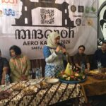 Wali Kota Banjarbaru Erna Lisa Halaby membuka Kick Off Peta Jalan Mbaroh Aero Kalcer di Kampung Budaya Mbaroh, Landasan Ulin Utara, Banjarbaru, Sabtu (312025). (Foto Borneotrend)