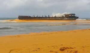 tumpahan minyak sumenep