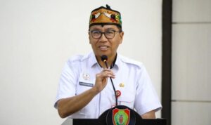 Kepala Bapperida Kalteng yang juga Plt Sekda Kalteng Leonard S. Ampung. (MMC Kalteng)