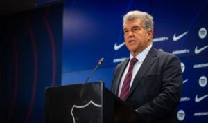 Joan Laporta resmi mengundurkan diri sebagai presiden Barcelona pada Senin (9/2/2026) jelang proses pemilihan presiden baru. Fcbarcelona.com