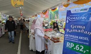 Suasana Pasar Ramadan 1447 Hijriah di Taman Giat Kota Tanjung