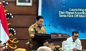 Wakil Gubernur Kalteng H. Edy Pratowo. Memberikan sambutan sekaligus peluncuran Aplikasi E-Pahari dan EDC di Eka Hapakat Kantor Gubernur Kalteng, Senin (9/3). (FOTO : IST)