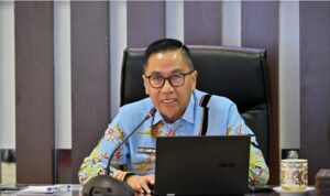 Kepala Bapperida Prov. Kalteng Leonard S. Ampung saat menyampaikan arahan pada Musrenbang RKPD Kotim 2027, Kamis (26/3)