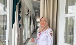 Kepala Disdagperin Kalteng, Norhani saat diwawancarai awak media usai Kegiatan di Istana Isen Mulang Kota Palangka Raya. Rabu (11/3).