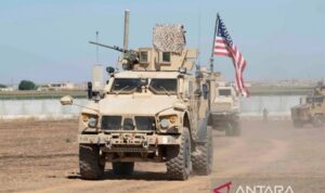 Arsip foto: Pasukan militer Amerika Serikat patroli darat di area keamanan timur laut Suriah, Minggu (8/9/2019).