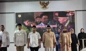 Bupati HST, Samsul Rizal, menghadiri silaturahmi dan buka puasa bersama Ketua Komisi II DPR RI, Muhammad Rifqinizamy Karsayuda, di Hulu Sungai Tengah, Selasa (1732026). (Kalimantanlive.comAdit)