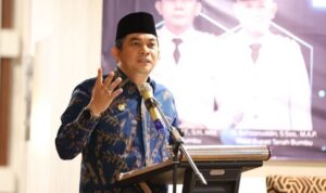 Bupati Tanah Bumbu Andi Rudi Latif saat membuka Bimtek E-Monev Pro 2026 di Batulicin. (MC Tanbu)