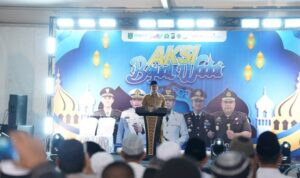 Bupati Tanah Bumbu Andi Rudi Latif saat menyampaikan sambutan. (Kalimantanlive.comDesy)