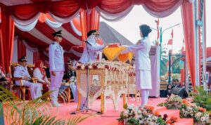 Instruksi Wali Kota Lisa terkait penghentian aktivitas saat pemutaran Indonesia Raya di Banjarbaru. (MC Bjb)