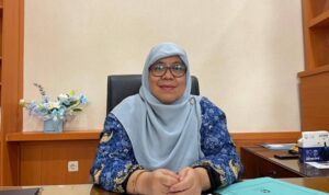 Kepala Disperkim Kalsel, Rahmiyanti Janoezir, saat ditemui di ruang kerjanya. (MC Kalsel)