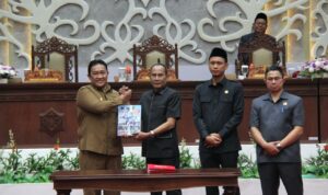 MMC Kalteng Wagub Kalteng.. Wagub Edy Pratowo, saat hadir dalam rapat paripurna ke-3 Masa Persidangan II Tahun Sidang 2026 DPRD Kalteng dengan agenda penyampaian pidato pengantar Laporan Keterangan Pertanggungjawaban (LKPj) Gubernur Tahun Anggaran 2025.