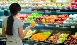 Mikroplastik di buah